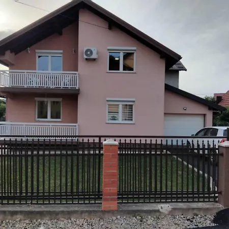 Kuca Ilidza * Sarajevo